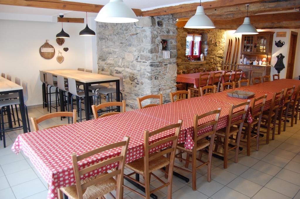 Gite La Maisonnee Sazos Exterior foto
